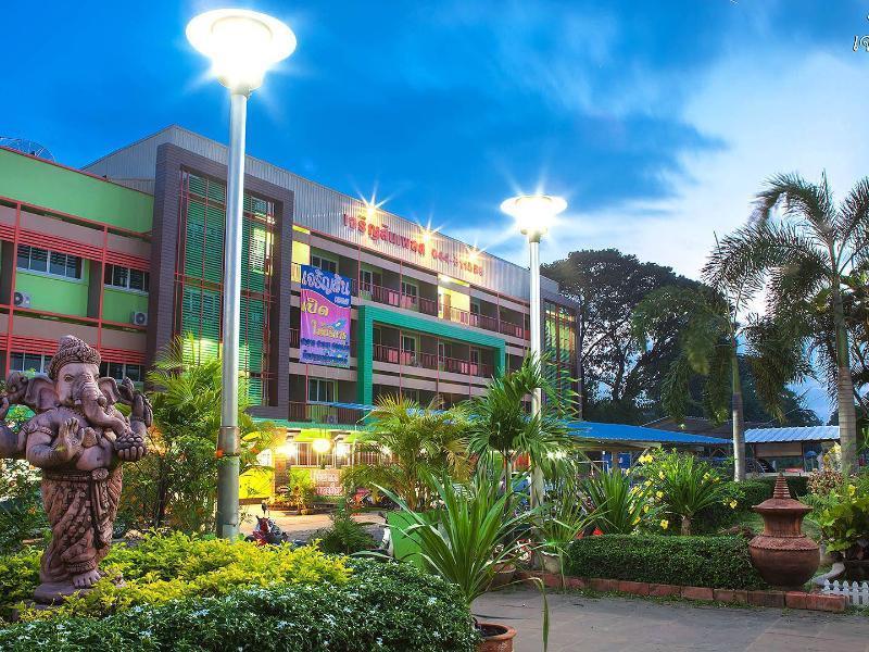 Jaroensin Place Buriram Exteriér fotografie
