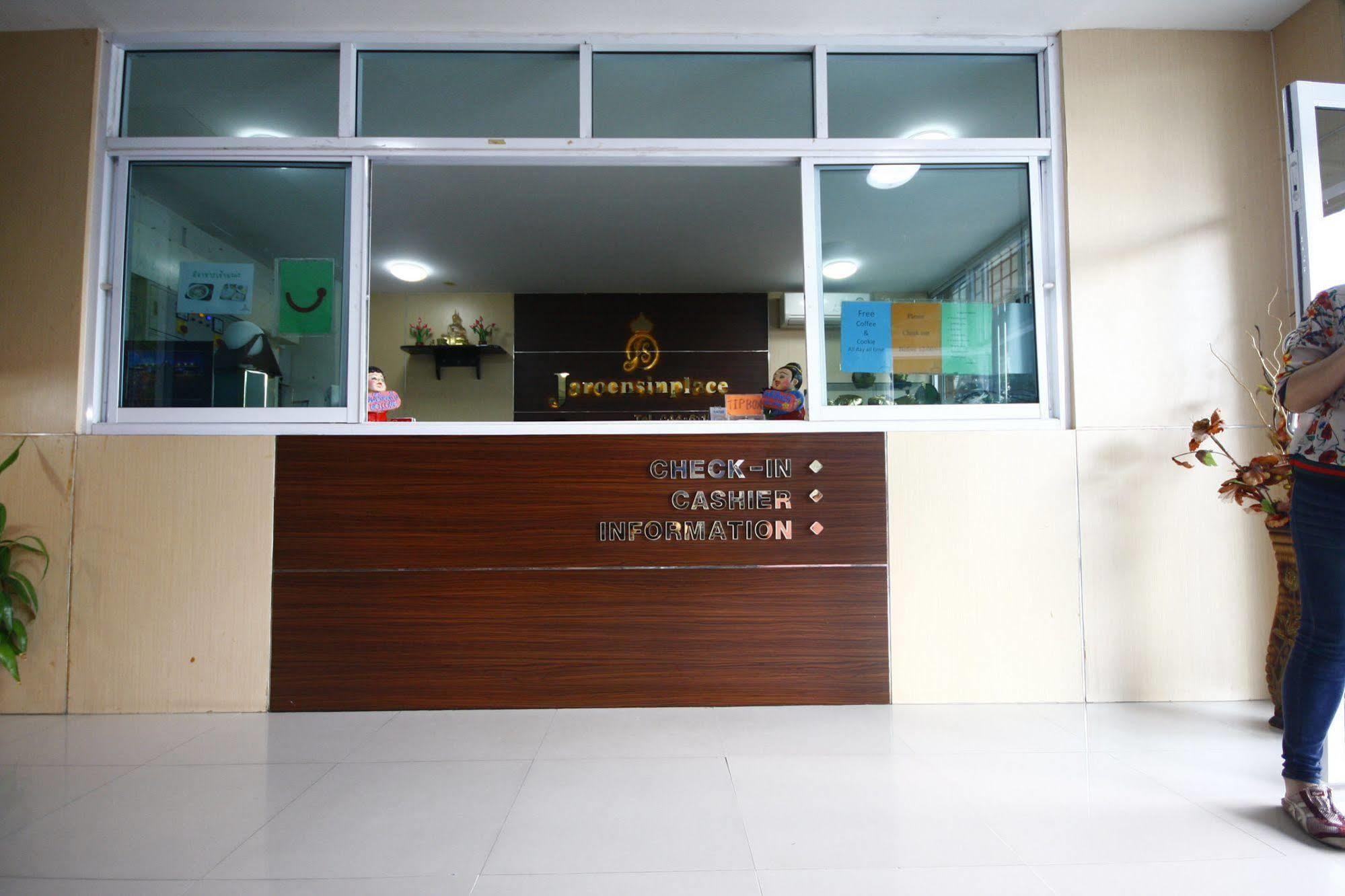 Jaroensin Place Buriram Exteriér fotografie